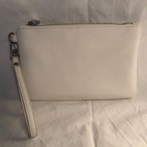 Express wristlet